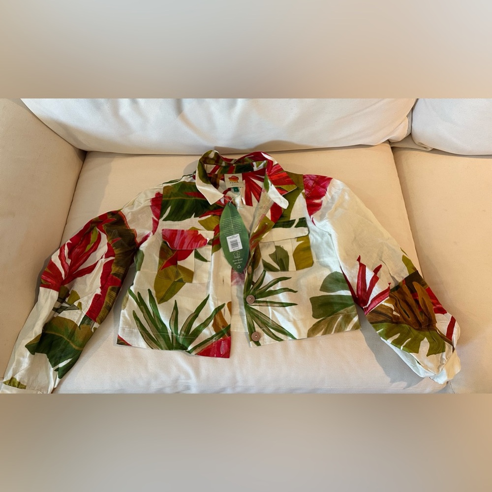 NWT top size S